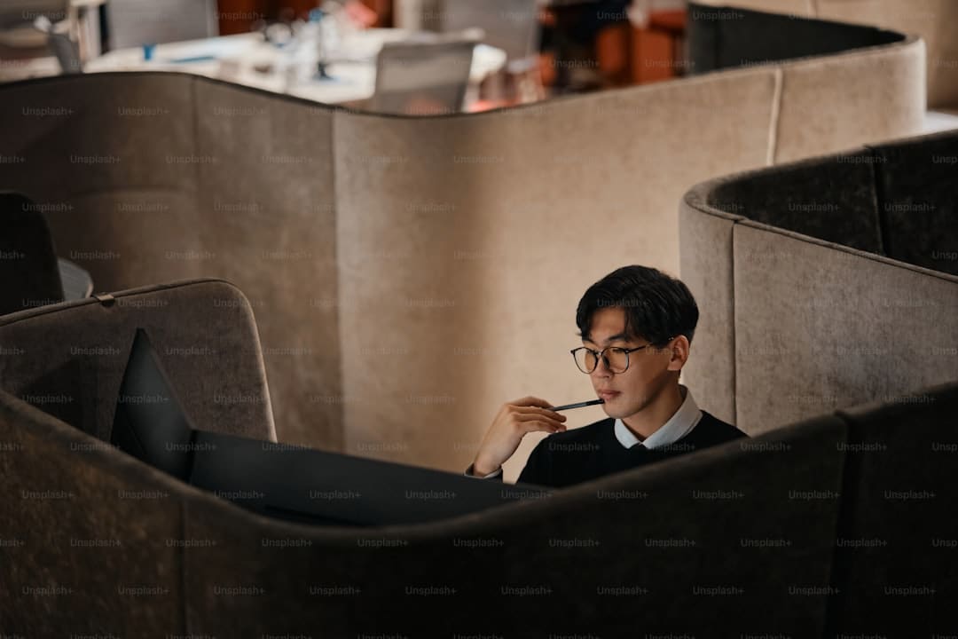 杨紫李现领衔主演《秀丽芳华》高热收官